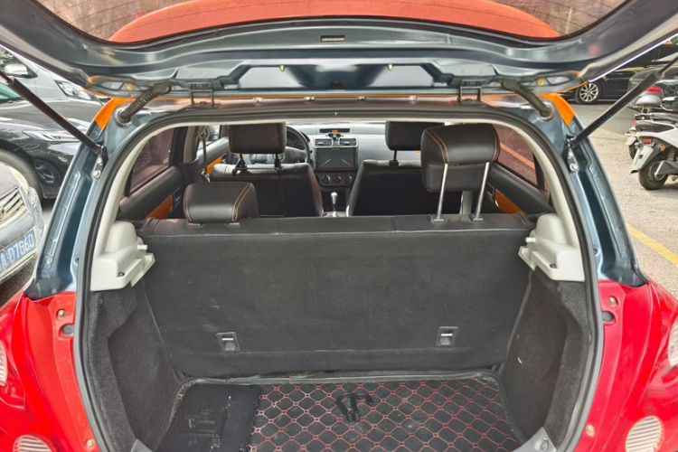 Used Suzuki Swift 2016 1.5L Automatic Fashionable Coolplay Edition
