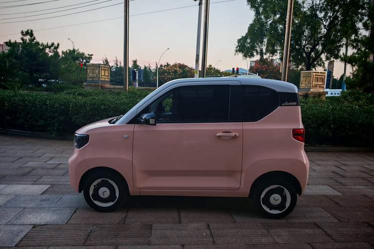 Used Wuling Hongguang MINIEV 2021 Macaron Fashion Model Lithium Iron Phosphate