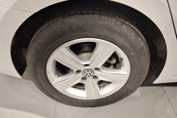 Used Volkswagen Lamando 2017 230TSI DSG Fashion Edition