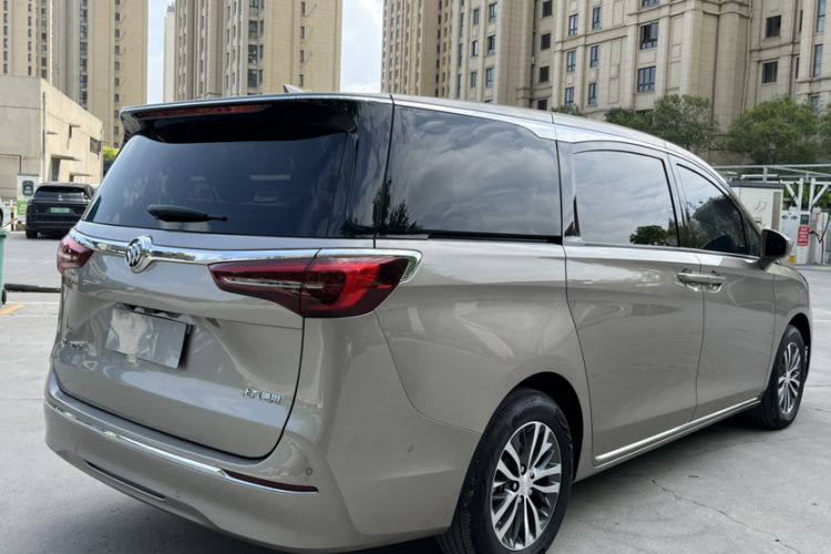 Used Buick GL8 2023 ES Lu Zun Deluxe Model Exterior 9