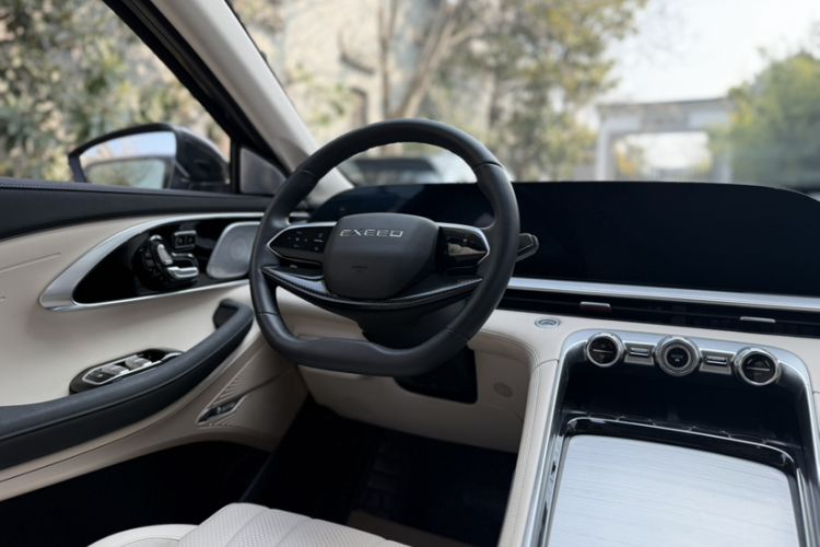 Used EXEED Lingyun 2024 400T Four-Wheel Drive Star Prestige Edition Steering Wheel