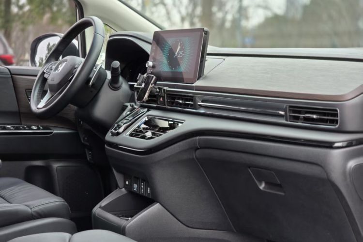 Used Honda Odyssey 2024 2.0L eHEV Sharp·Leading Edition