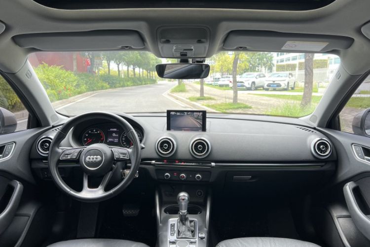 Used Audi A3 2018 30th Anniversary Edition Sportback 35 TFSI Fashion Model
