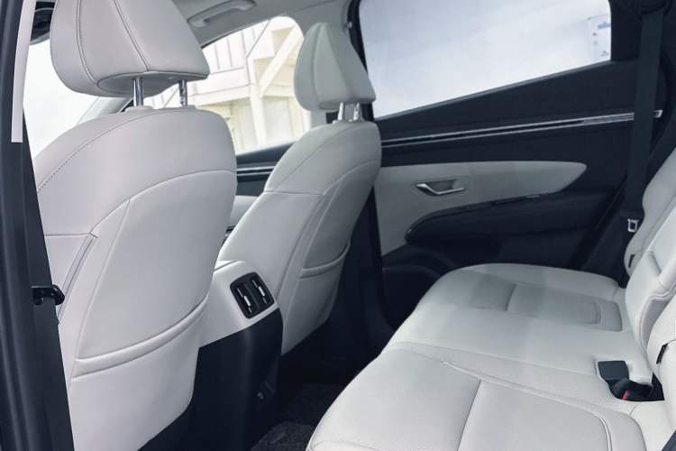 Used Hyundai Tucson 2021 Tucson L 1.5T DCT Luxury Prestige Edition Interior 7