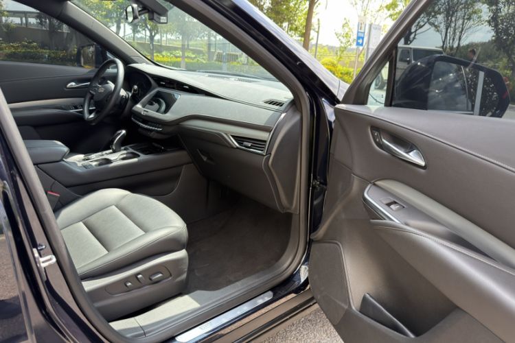 Used Cadillac XT4 2021 28T Two-Wheel Drive Leading Version