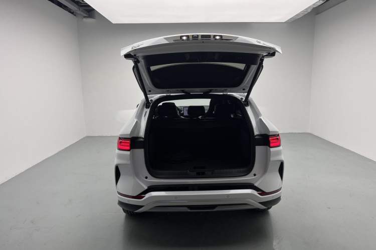 Used BYD Song PLUS New Energy 2024 HONOR Edition DM-i 110km Flagship PLUS Trunk