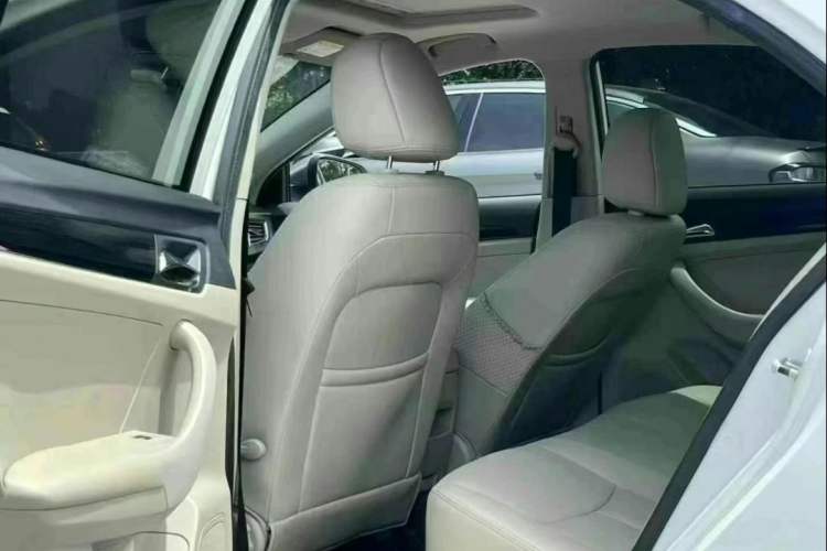 Used Roewe 360 2015 1.5L Automatic Luxury Edition