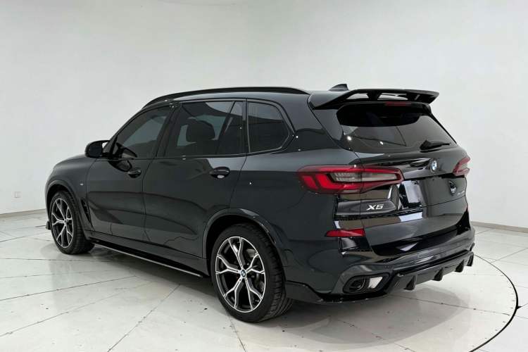 Used BMW X5 2022 Restyled xDrive 40Li M Sport Package Exterior 2