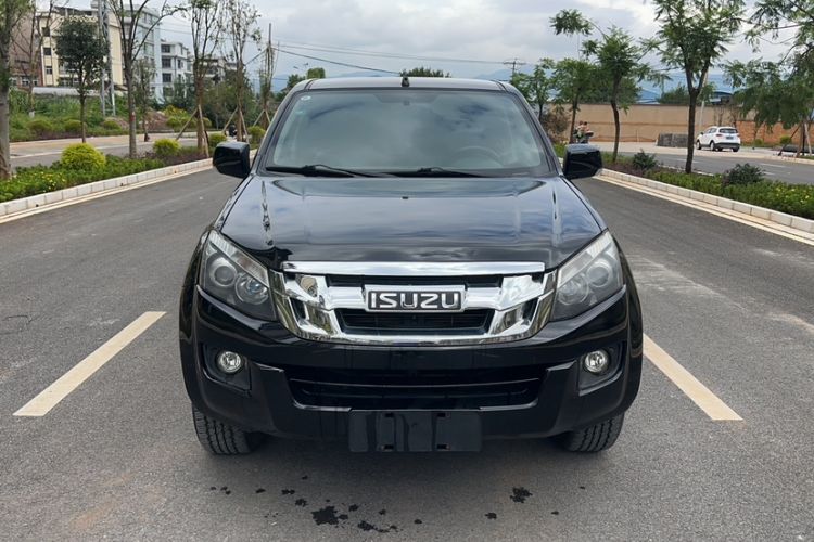 Used Isuzu D-MAX 2018 2.5T Four-Wheel Drive Base Version JE4D25Q5A
