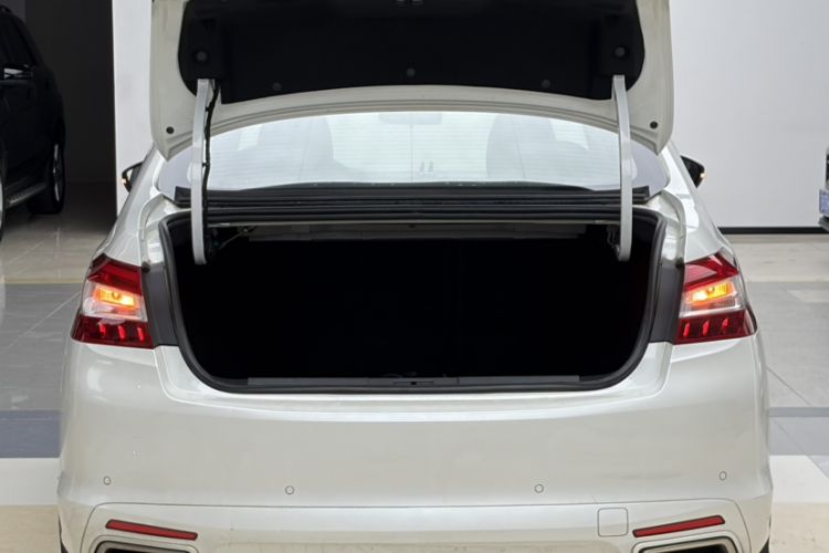 Used Peugeot 408 2018 Revised 350THP Automatic Luxury Edition Trunk