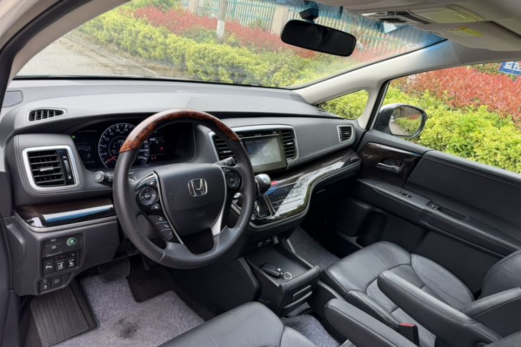 Used Honda Odyssey 2018 2.4L Smart Edition Interior 4