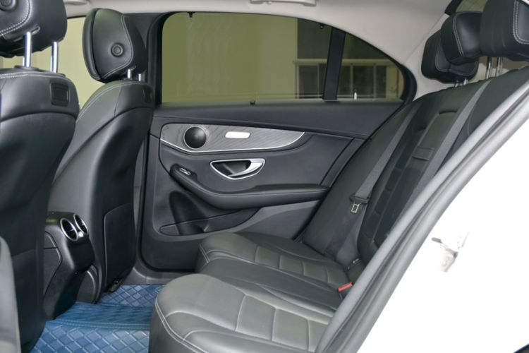 Used Mercedes-Benz C-Class 2018 C 200 L 4MATIC Sport Edition Interior 6