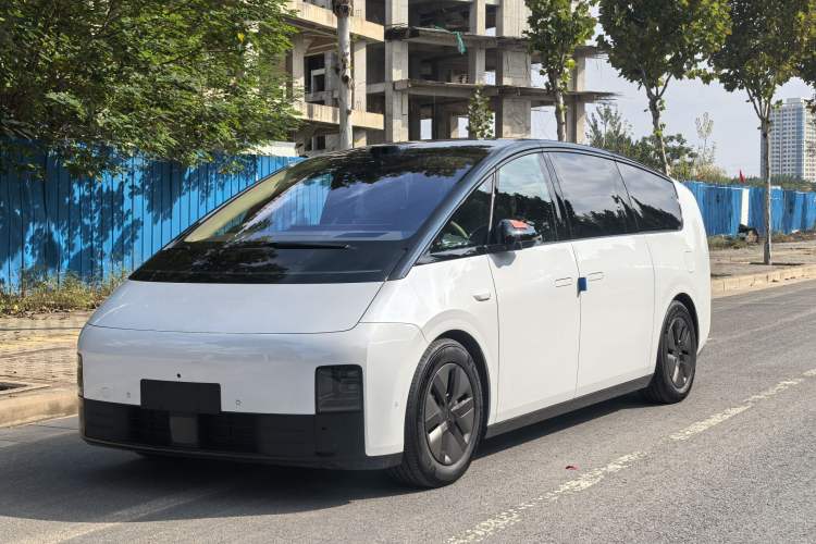 Used Li Auto MEGA 2025 Home Family Special Edition