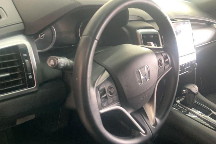 Used Honda UR-V 2017 240TURBO Two-Wheel Drive Luxury Edition China V