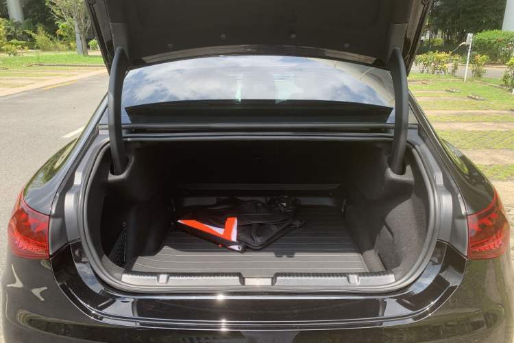 Used Mercedes-Benz EQE 2022 350 First Edition Special Version
