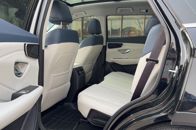 Used JETOUR Shanhai Shanhai L7 2024 1.5T 120 km MAX 7-Seater
