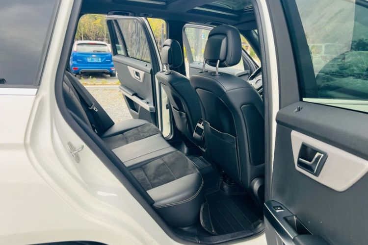 Used Mercedes-Benz GLK-Class 2015 GLK 300 4MATIC Fashion Edition Ultimate Version Interior 5