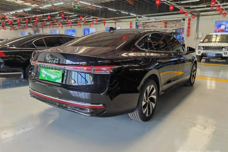 Used Volkswagen Passat 2025 Pro 380TSI Dragon Edition Exterior 5