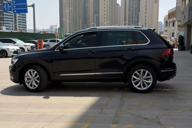 Used Volkswagen Tiguan 2018 330TSI All-Wheel-Drive Innovation Model Exterior 2