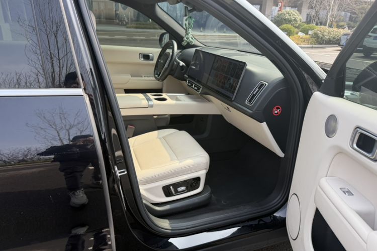 Used Li Auto L8 2023 Max model