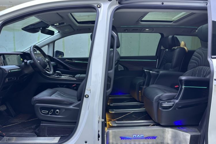 Used GAC Trumpchi M8 2024 Master Series 400T Ultimate Edition Interior 7