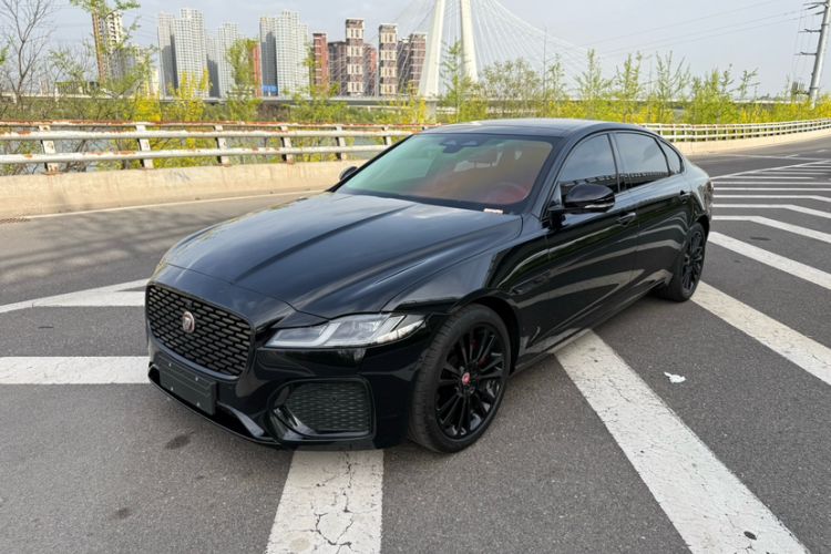 Used Jaguar XFL 2025 Model—2.0T P250, Two-Wheel Drive, Premium Luxury Edition