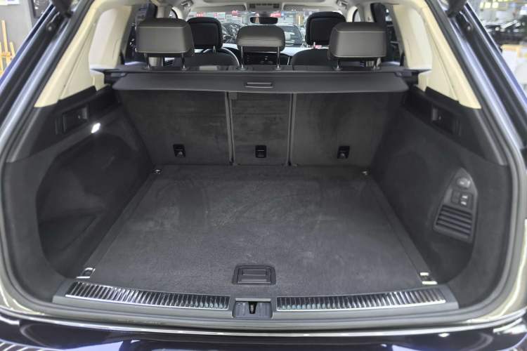 Used Volkswagen Touareg 2019 3.0 TSI RuiFeng Edition China V Standard Interior 6