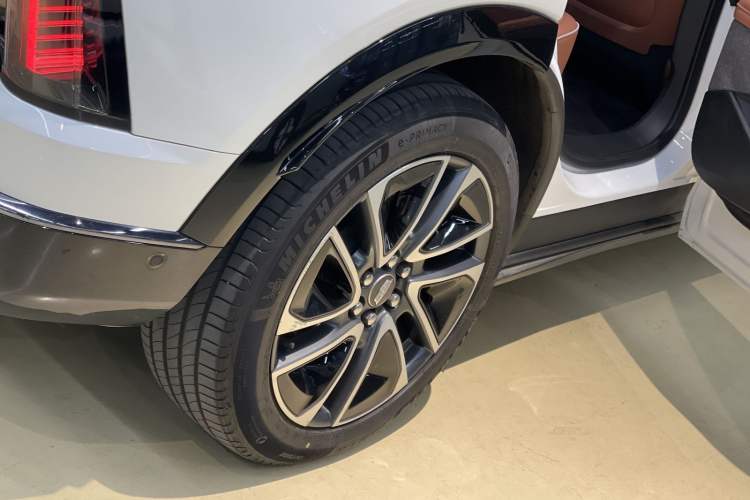 Used Cadillac OPTIQ 2024 Four-Wheel Drive Long-Range Version
