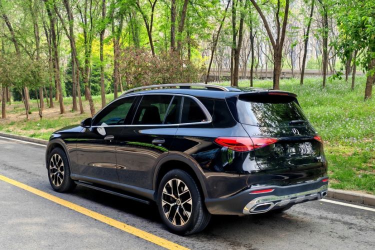 Used Mercedes-Benz GLC 2023 GLC 260 L 4MATIC Dynamic Edition 7-seater