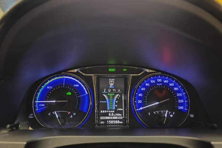 Used Toyota Camry 2015 Dual-Engine 2.5 HG Luxury Navigation Edition Odometer Close Up