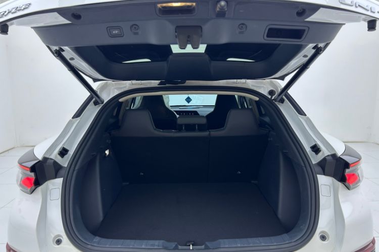 Used CHANGAN UNI-T 2020 1.5T Flagship Version Trunk