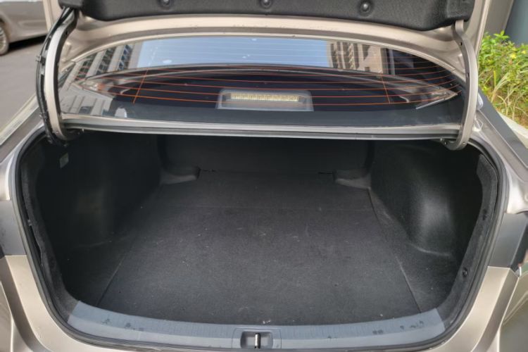 Used Toyota Corolla 2021 Dual-Motor 1.8L E-CVT Elite Edition Interior 7