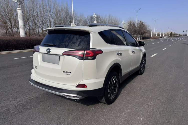 Used Toyota RAV4 2018 2.5L Automatic 4x4 Elite i Edition Exterior 5