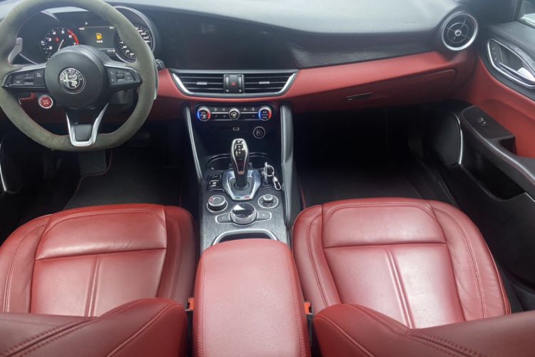 Used Alfa Romeo Giulia 2020 2.0T 280HP Luxury Edition