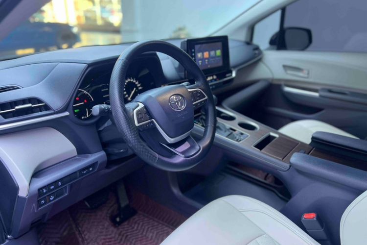 Used Toyota Sienna 2021 2.5L Hybrid Comfort Edition