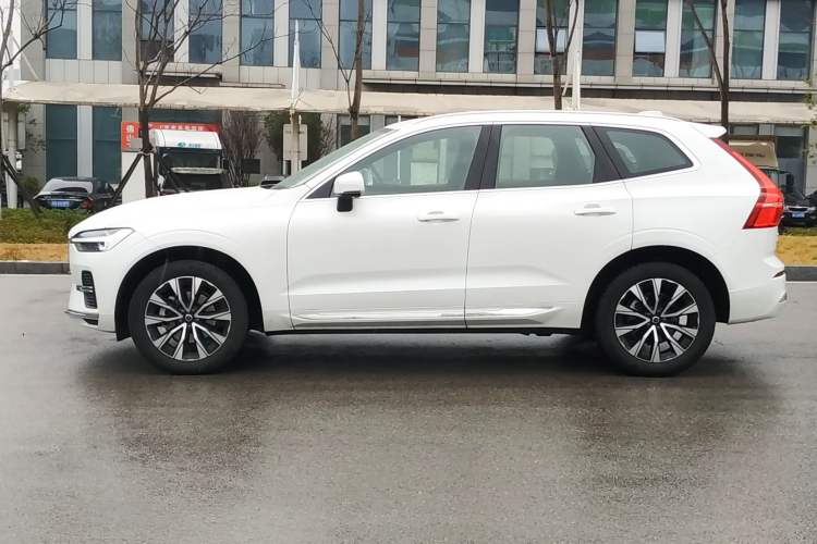 Used Volvo XC60 2025 B5 Four-Wheel Drive Smart & Advanced Luxury Edition