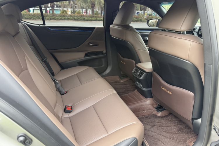 Used Lexus ES 2023 200 Excellence Edition