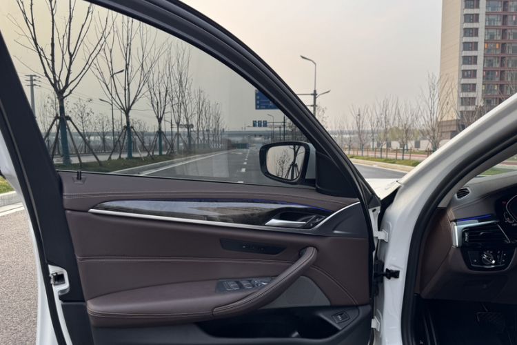 Used BMW 5 Series 2021 525Li Luxury Package