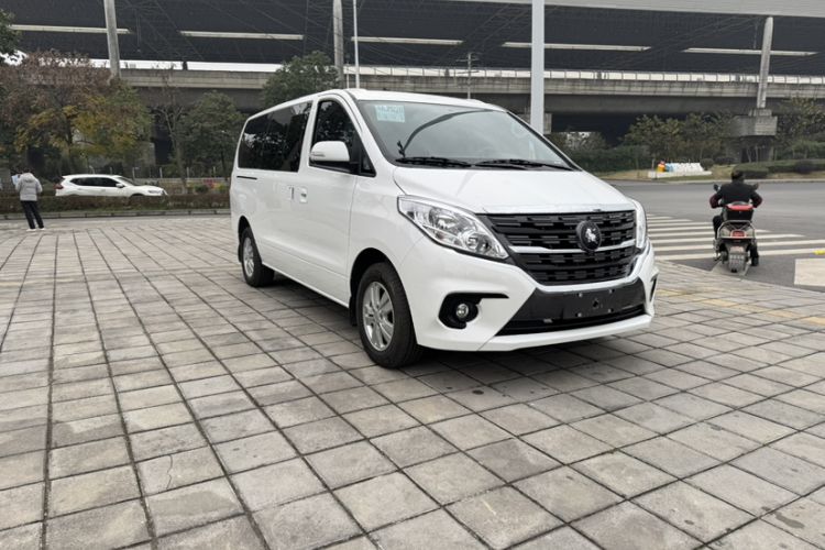 Used FORTHING Lingzhi PLUS 2023 2.0L Manual Luxury CNG 7-Seater
