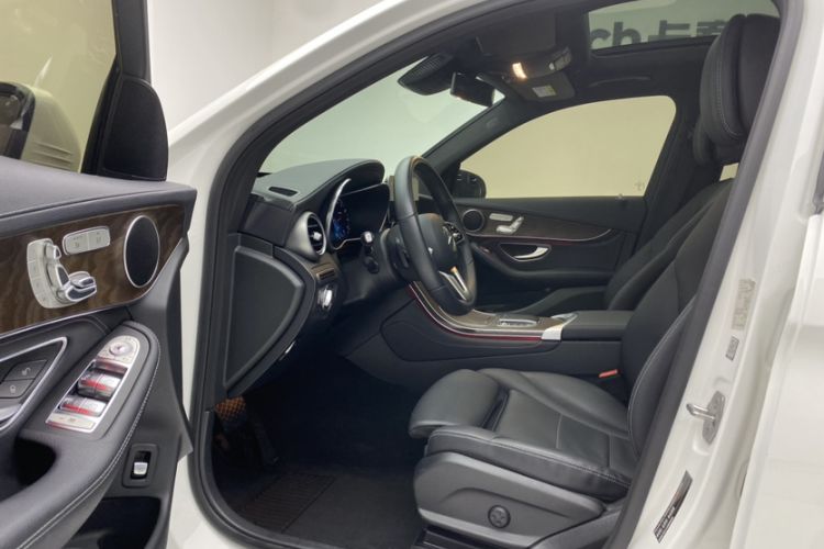 Used Mercedes-Benz GLC 2020 GLC 300 L 4MATIC Dynamic Edition Interior 2