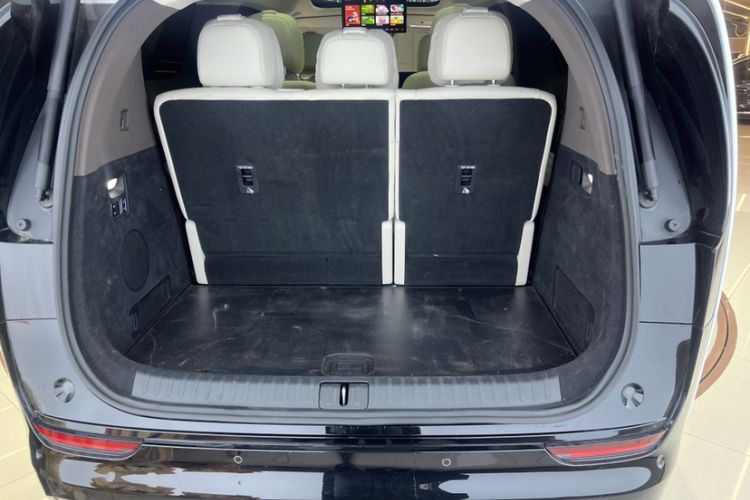 Used Li Auto MEGA 2024 Ultra Model