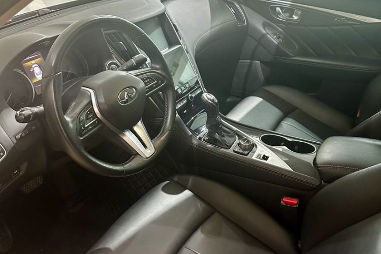 Used Infiniti Q50L 2018 2.0T Comfort Edition China V Standard Interior 1