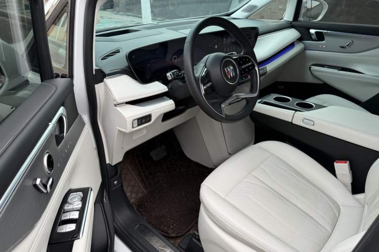 Used Buick GL8 New Energy 2024 Lu Zun Luxury Edition 7-Seater
