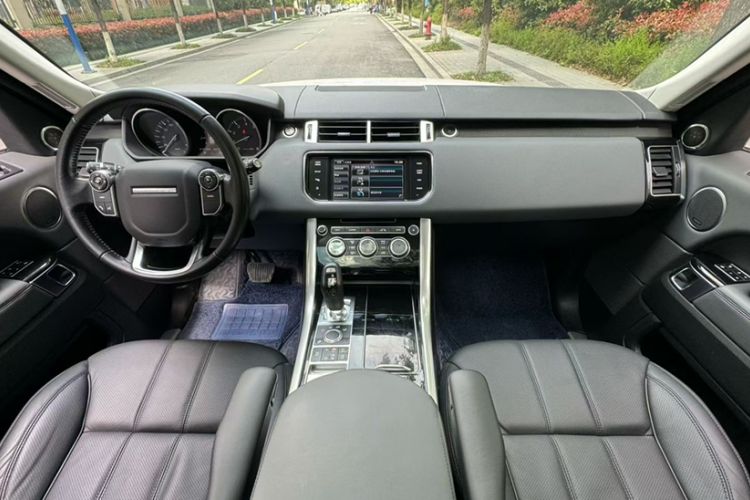 Used Land Rover Range Sport 2015 3.0 SC V6 HSE Interior 1