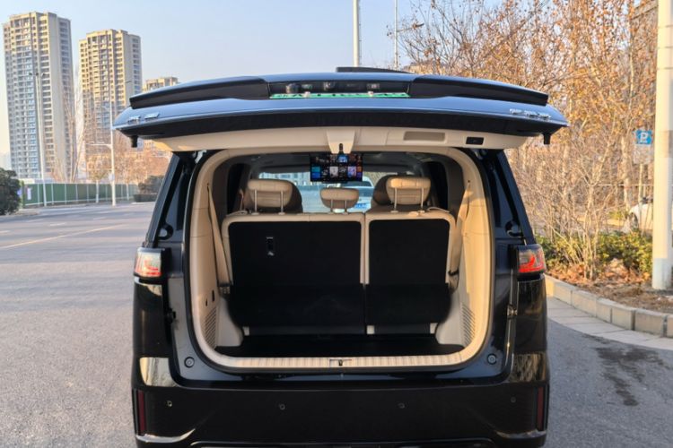 Used VOYAH Dream 2025 PHEV Four-Wheel-Drive Flagship Kunpeng Edition Exterior 4