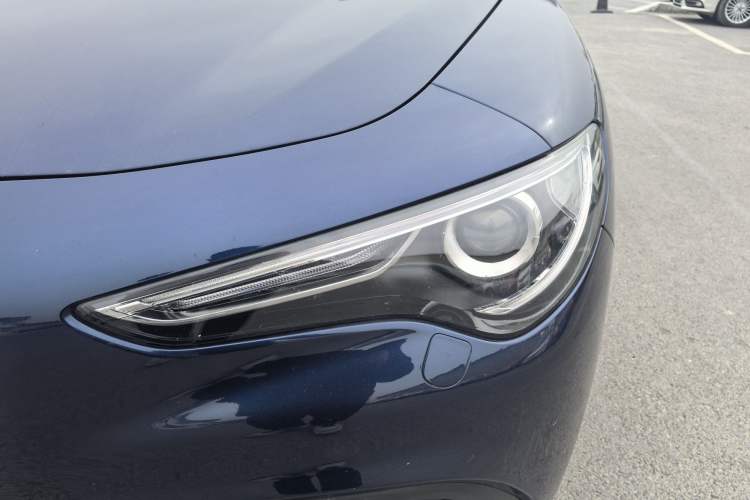 Used Alfa Romeo Stelvio 2017 2.0T 200HP Luxury Edition
