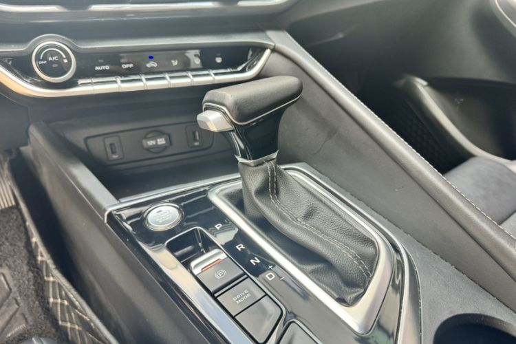 Used CHANGAN Eado 2020 PLUS Blue Whale NE 1.4T GDI DCT Prestige Model Gear Lever