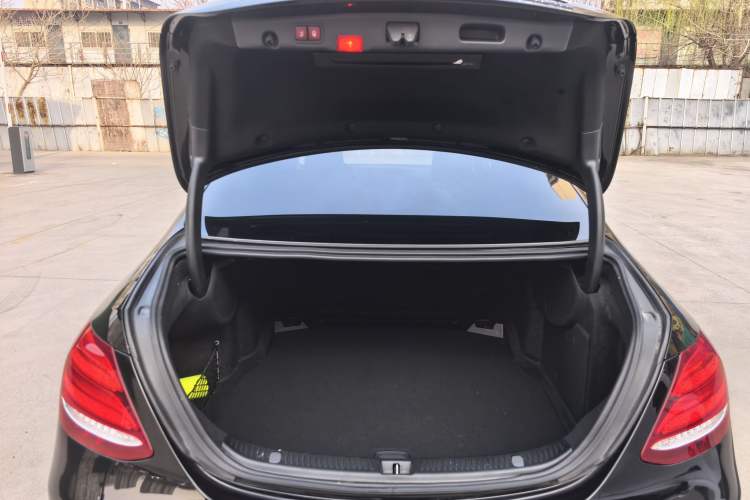 Used Mercedes-Benz E-Class 2020 E 300 L Sporty and Stylish Model
