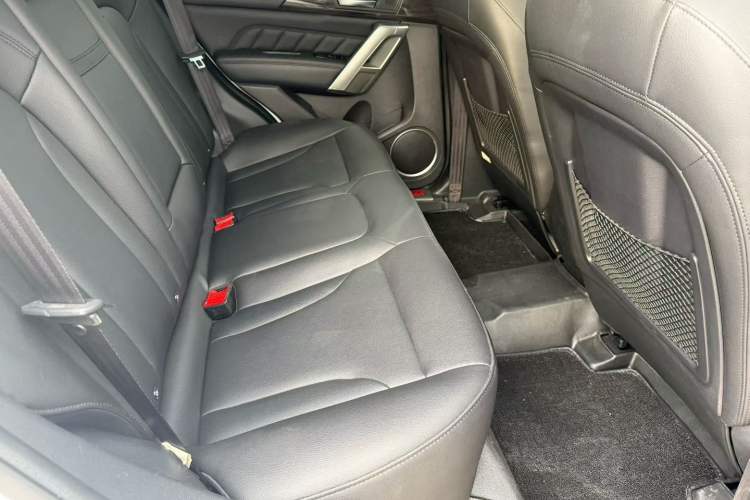 Used Haval H2 2016 Red-Label 1.5T Manual Two-Wheel Drive Luxury Model