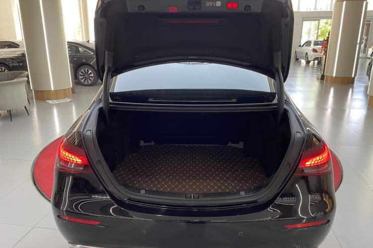 Used Mercedes-Benz E-Class 2023 Updated E 300 L Fashion Edition